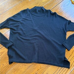 Rag & bone black v-back sweater.  Good condition.  Size Small.